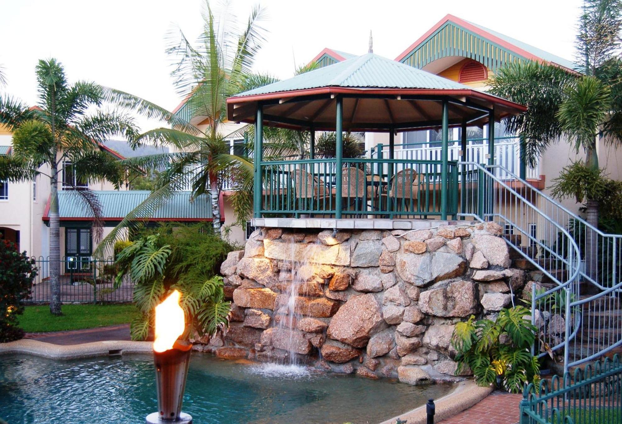 Tinaroo Lake Resort Exterior photo